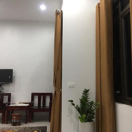 Nha Nghi Cu Ti Bed and Breakfast Ban Cong Na Exteriör bild