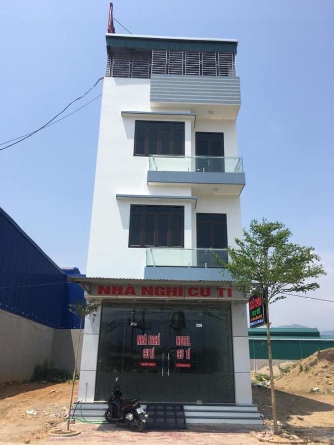 Nha Nghi Cu Ti Bed and Breakfast Ban Cong Na Exteriör bild